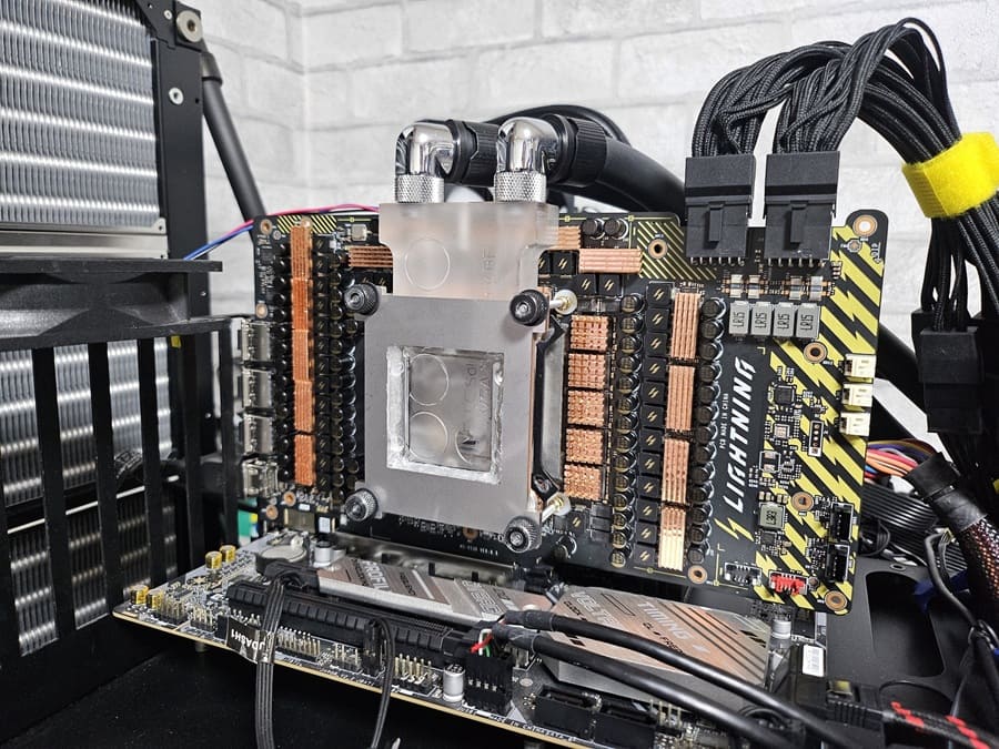 Lightining Z portada