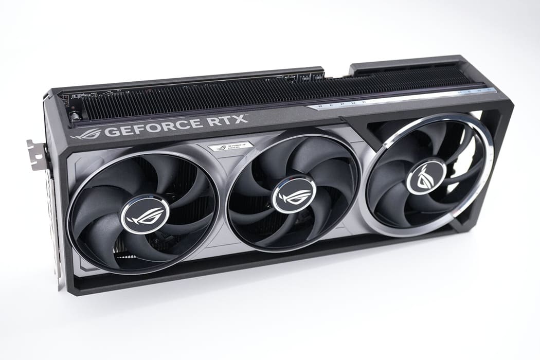 RTX 5090 ROG Astral portada
