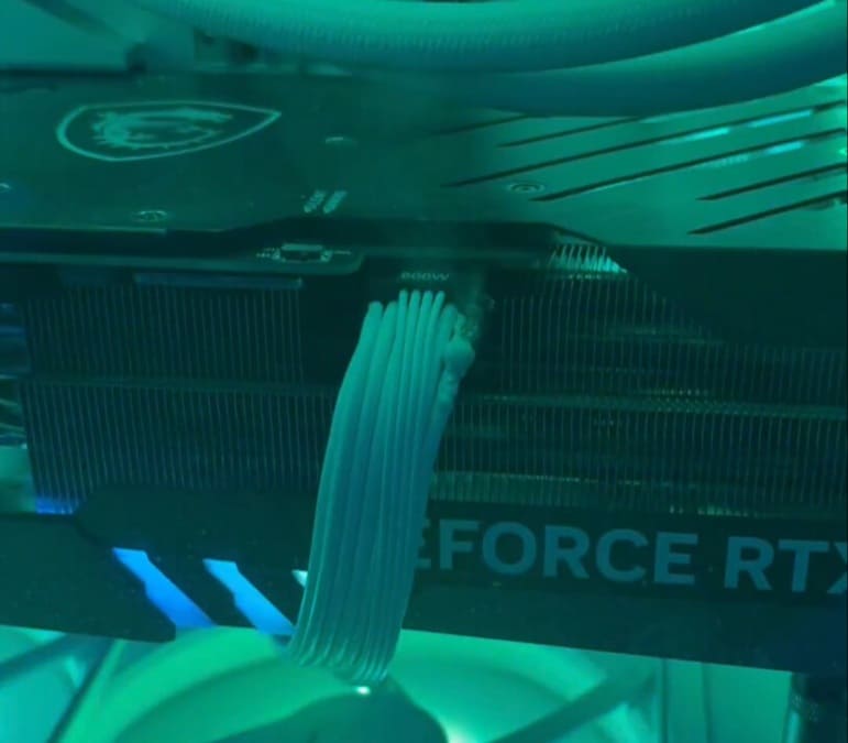 Nuevo caso de conector 12V-2×6 quemado en una GeForce RTX 4090 en uso real