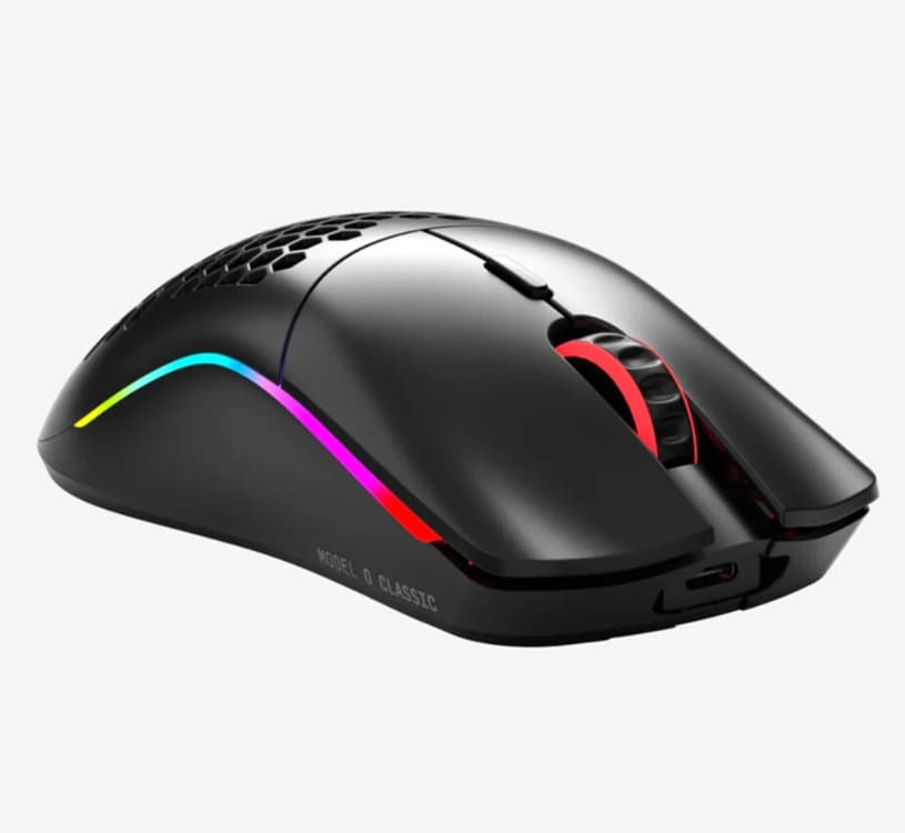 glorious model O portada