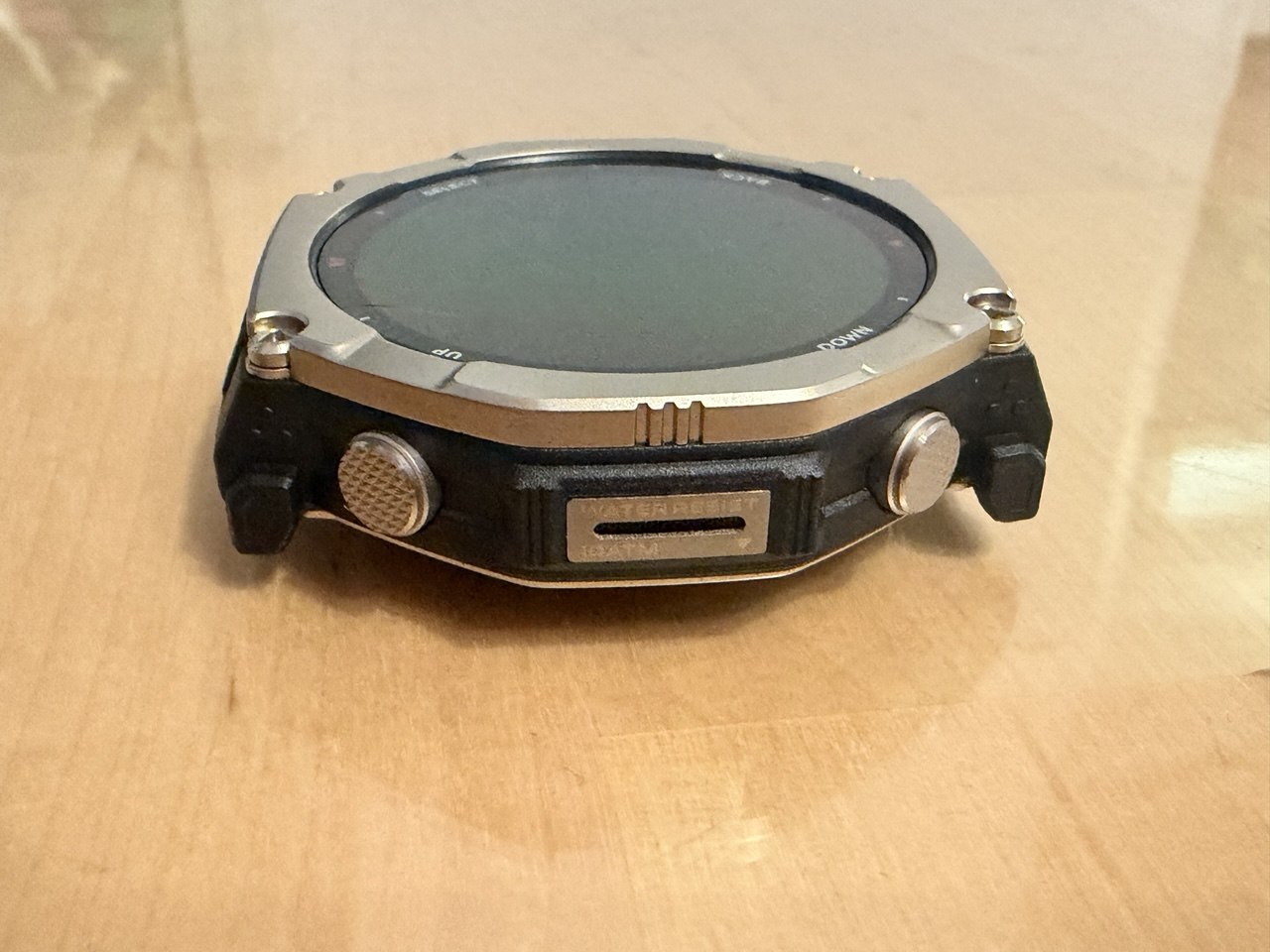 Amazfit T-Rex Ultra 2: Análisis con mapas offline, 3000 nits y linterna integrada