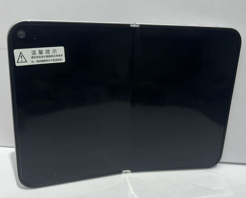 El primer iPhone plegable podría llegar solo en color blanco por costes, diseño complejo y producción limitada