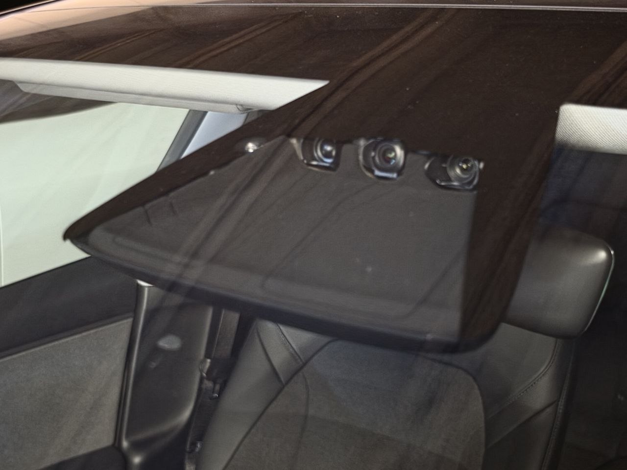 Análisis Tesla Model 3 RWD: Comportamiento dinámico, eficiencia y confort de marcha