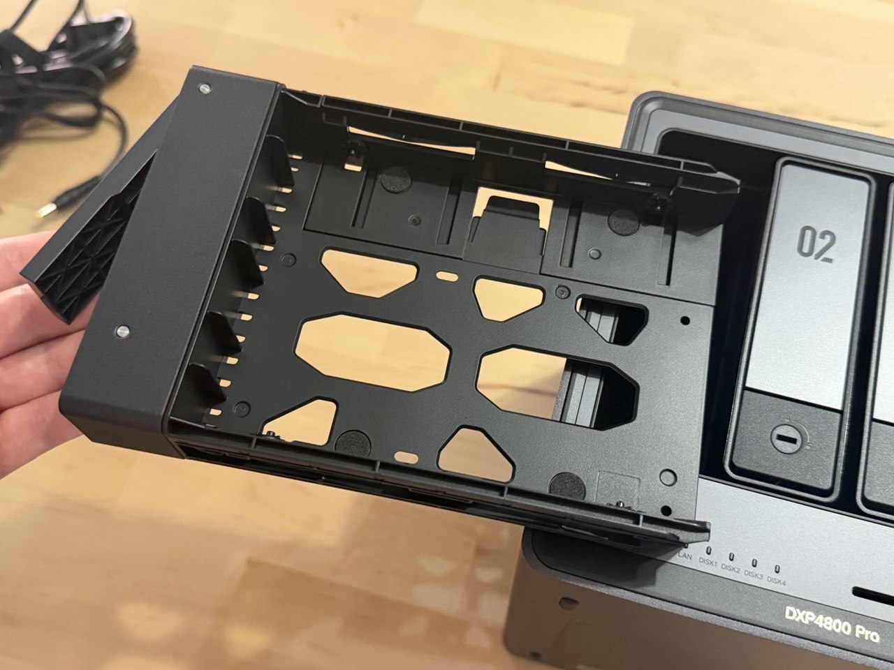 Análisis UGREEN DXP4800 Pro: Potencia i3 y conectividad 10GbE para profesionales