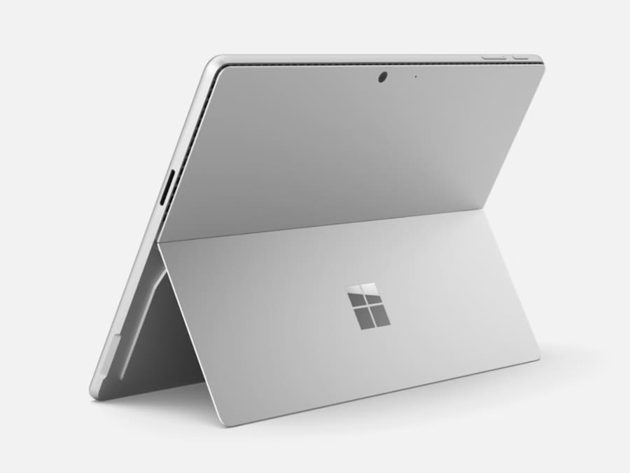 Surface Pro 12 llega con Snapdragon X2, hasta 64 GB de RAM y precio un 50% mayor
