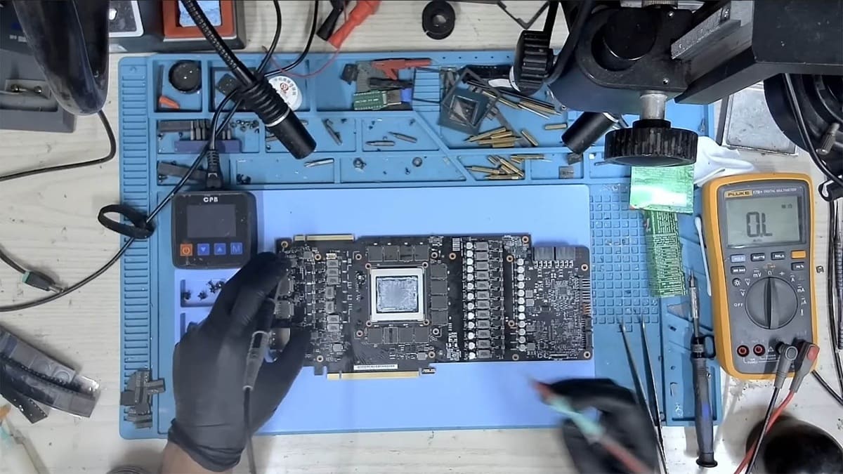 RTX-2080-Ti-memory-upgrade-from-11GB-to-22GB captura (1)