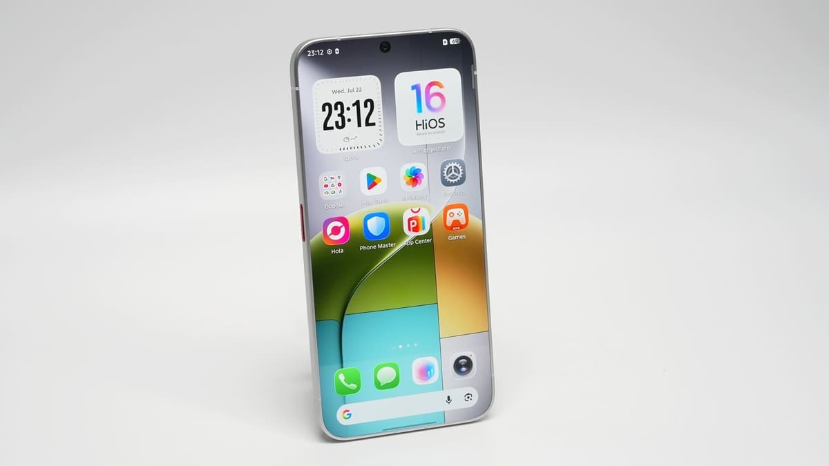 TECNO muestra un móvil conceptual sin bordes visibles, pero su llegada al mercado parece muy lejana