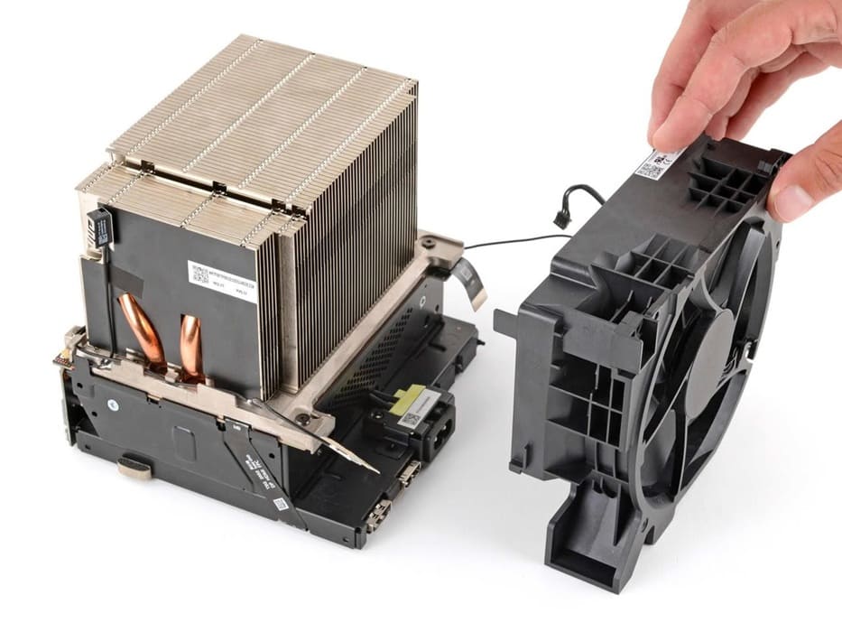 iFixit publica 18 guías para reparar la Steam Machine y prepara piezas de repuesto