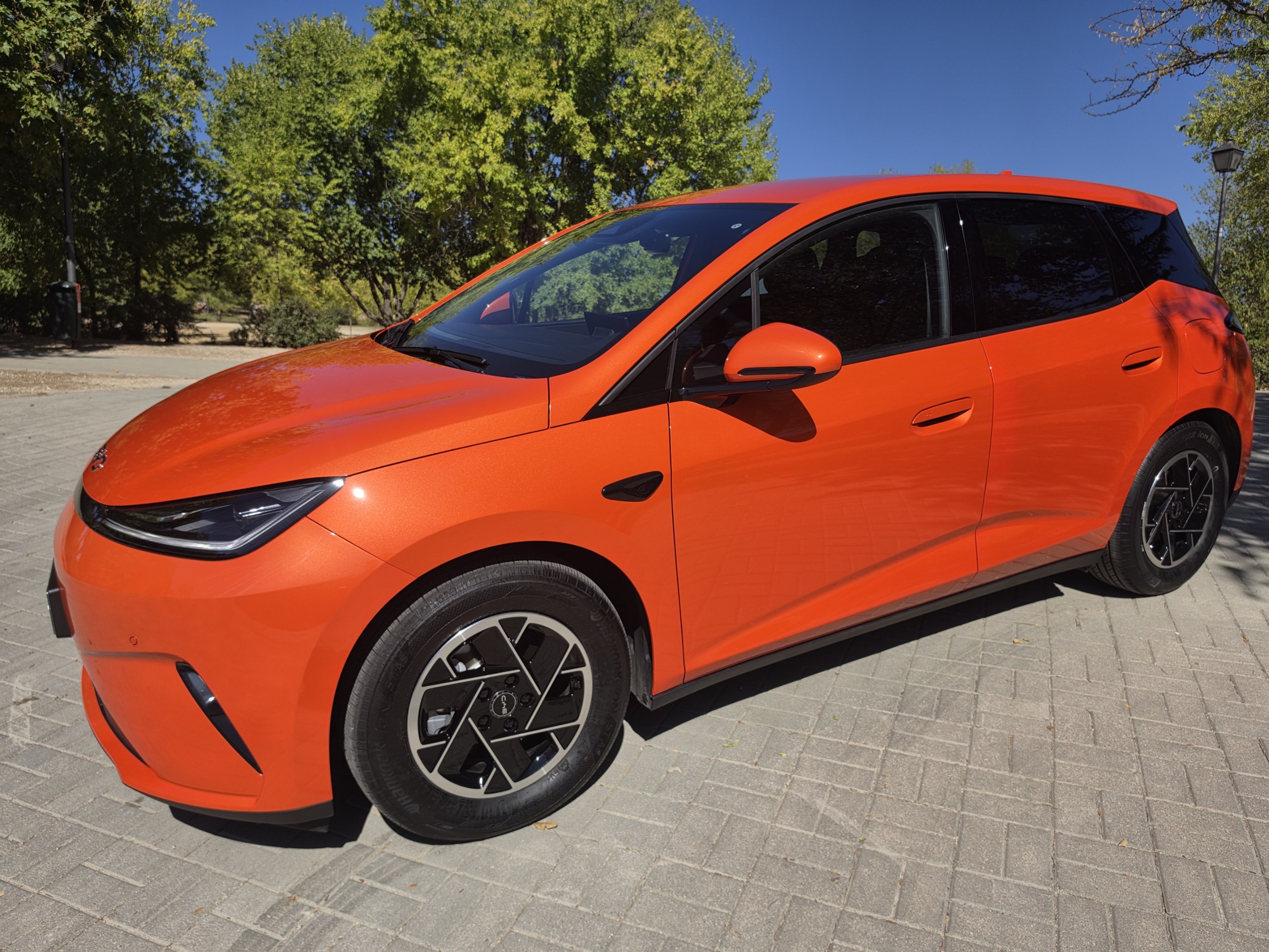Análisis BYD Dolphin G Boost (2026): El PHEV que por fin le ha cogido la medida al mundo real