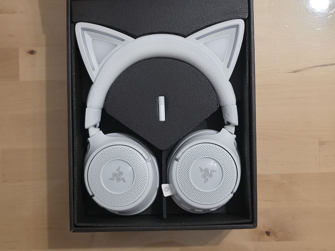 Análisis Razer Kraken Kitty V3 Pro White Edition: El equilibrio entre estética streaming y rendimiento inalámbrico