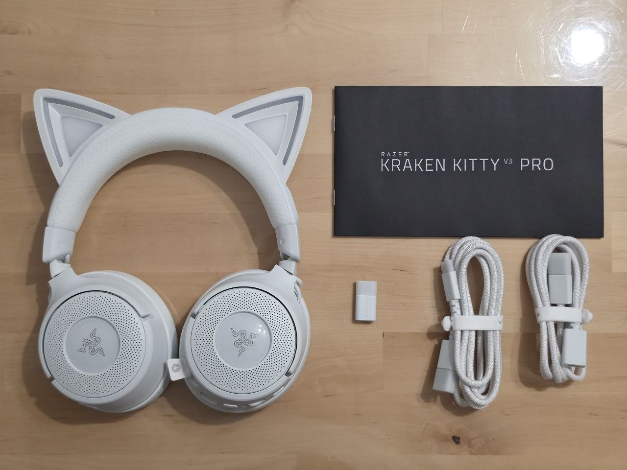 Análisis Razer Kraken Kitty V3 Pro White Edition: El equilibrio entre estética streaming y rendimiento inalámbrico