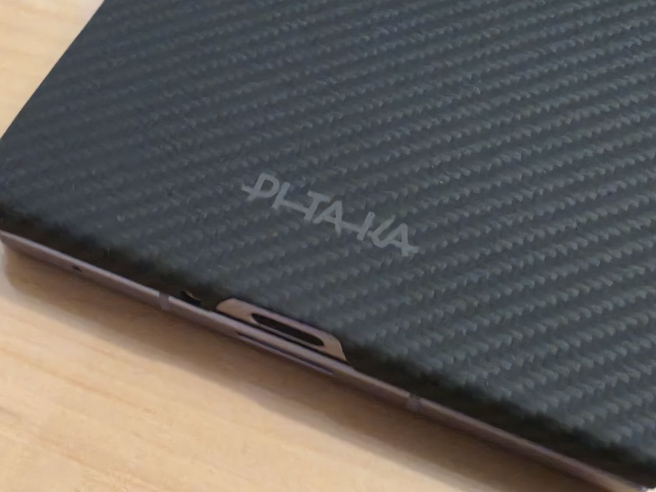 Análisis de la funda Pitaka Edge Case 600D para Samsung Galaxy Z Fold8: minimalismo y protección premium