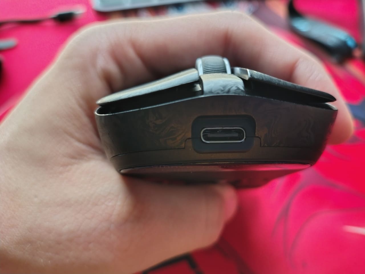 Análisis del EPOMAKER EM3: Peso pluma, base magnética y una gran sorpresa en rendimiento