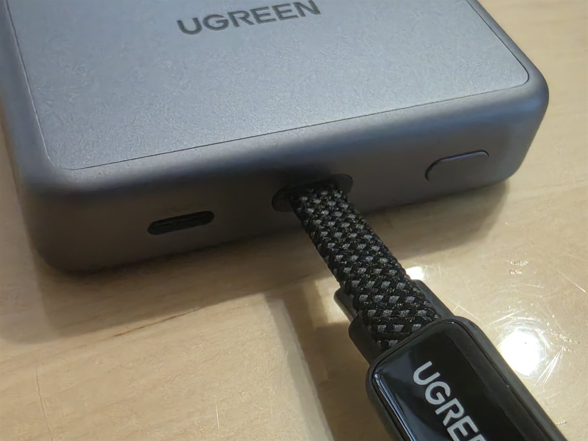 UGREEN MagFlow Pro 10.000 mAh